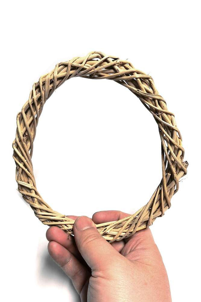 Natural Vine Wreath Parrot Toy $2.81